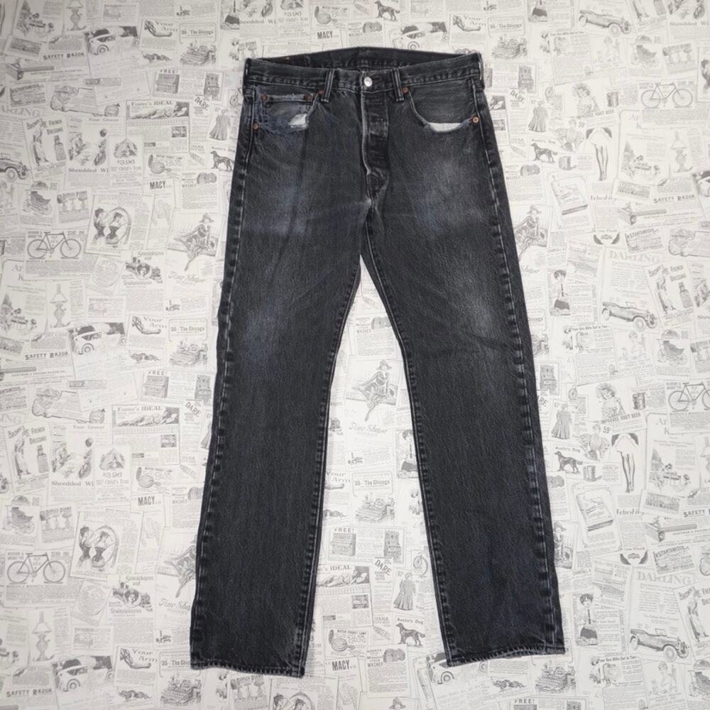 32x32-Vintage Y2K Levi 501 faded black denim essential jeans